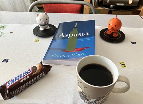 Fika med Snickersglass Hopptisarna och Aspasia