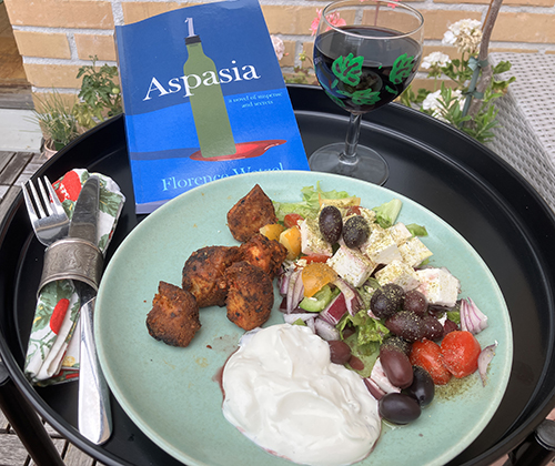 Kolgrillad kyckling tzatziki färska grönsaker vin Aspasia