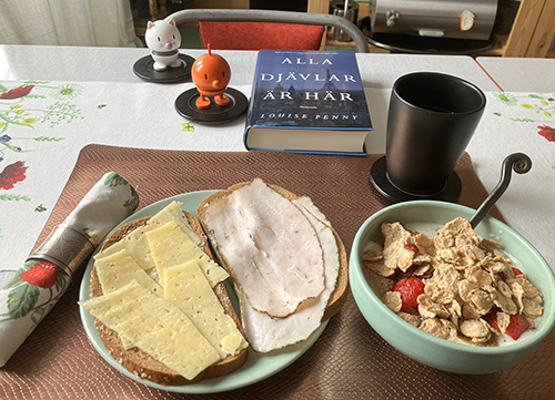 Måndagsfrukost med Hopptisarna och Alla djävlar var här