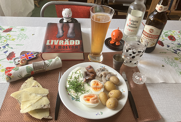 Sill och potatis m ägghalva ostknäcke Östgöta sädes Mariestad Hopptisarna o Livrädd