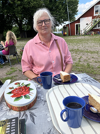 Fika med Anna o morotskaka
