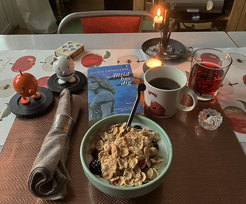 Frukost med Hopptisarna o Alltid hos dig o tända ljus