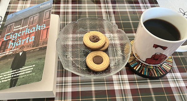 Kvällsfika med Tigerkakshjärta och Ballerinakex