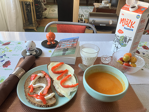 Mackor tomatsoppa Hopptisarna och boken Tigerkakshjärta