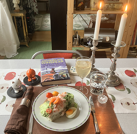 Smörgåstårta med pinot grigio Hopptisarna boken The mapping of love and death o tända ljus