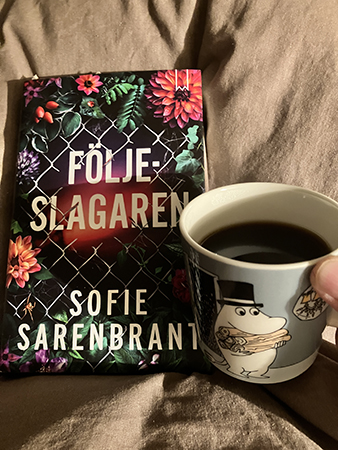 Följeslagaren och kaffe på sängen