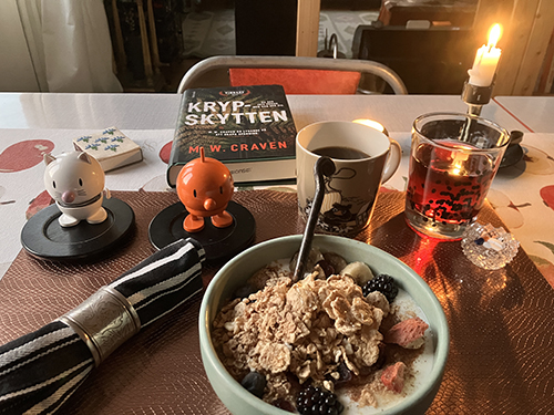 Onsdagsfrukost med Hopptisarna Krypskytten o tända ljus