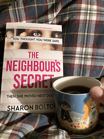 The Neighbours secret och kaffe på sängen The Neighbours secret och kaffe på sängen