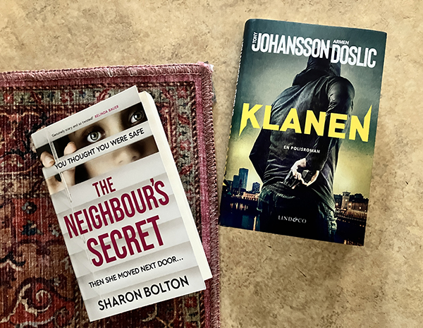 Böckerna The Neighbours secrets och Klanen Böckerna The Neighbours secrets och Klanen