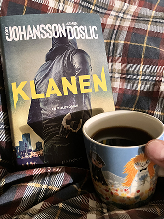 Boken Klanen och kaffe på sängen