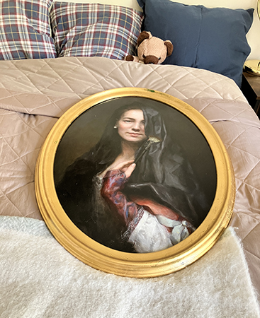 Selfportrait with a fan brush homage to Alexander Roslin av Omma Moon Selfportrait with a fan brush homage to Alexander Roslin av Omma Moon