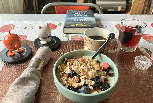 Fredagsfruskost med Hopptisarna och Mitt namn ditt blod Fredagsfruskost med Hopptisarna och Mitt namn ditt blod