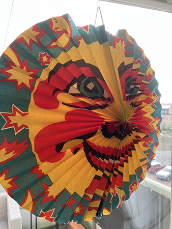 Kräftmåne i balkongfönstret Kräftmåne i balkongfönstret