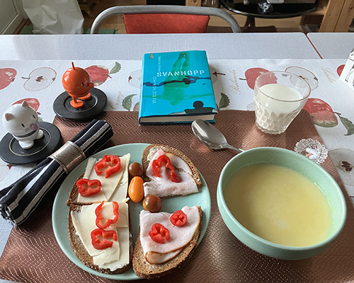 Mackor Thaisoppa Hopptisarna och Svanhopp