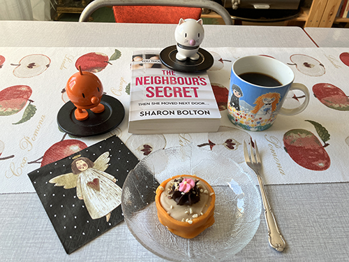 Noisettefika med Hopptisarna och The Neighbours secret