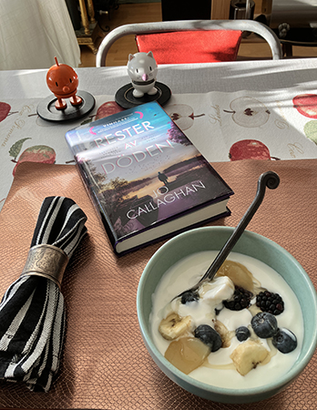 Fil med banan bär äpplemos honung Rester av döden och Hopptisarna