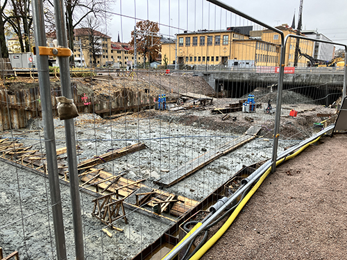 Lerig St Olofsgatan från sidan vid järnvägen 31 okt 2025