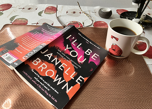 Dagens första kaffe men orkar inte läsa