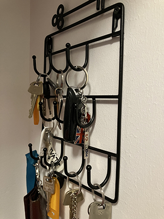 Nyckelhängare på väggen