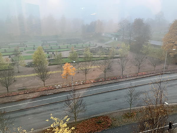 Utsikt mot barockträdgården från min gamla arbetsplats