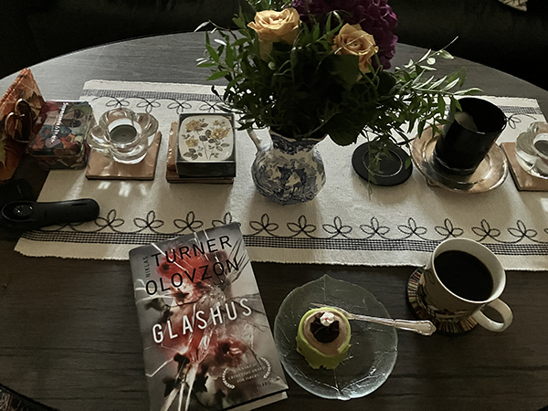 Lördagsfika med Noisette Glashus och blommor från Nya Björck Blomsterhandel Lördagsfika med Noisette Glashus och blommor från Nya Björck Blomsterhandel