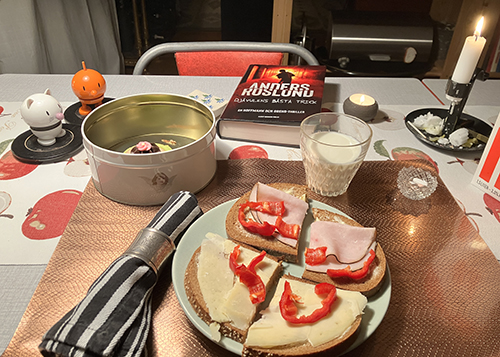 Mackor mjölk Noisette i kakburk Hopptisarna och Djävulens bästa trick Mackor mjölk Noisette i kakburk Hopptisarna och Djävulens bästa trick