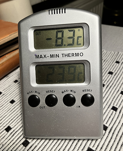 Minus åtta komma tre utomhus 19 nov 2025