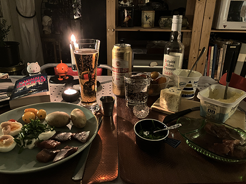 Sill och potatismiddag höger