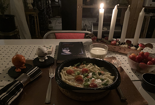 Findus pasta med ostsås Hopptisarna Trasdockan tomater första advent