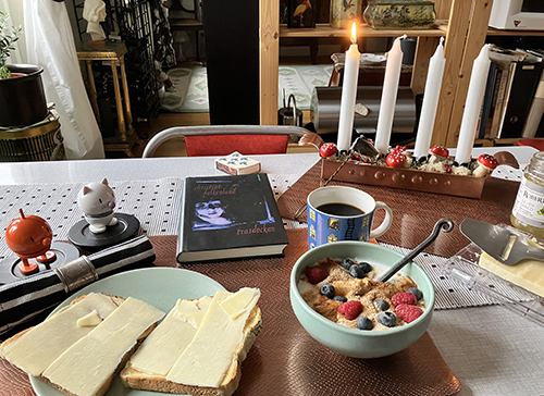 Första adventfrukost med Hopptisarna o Trasdockan rostat bröd fil o kopparstaken