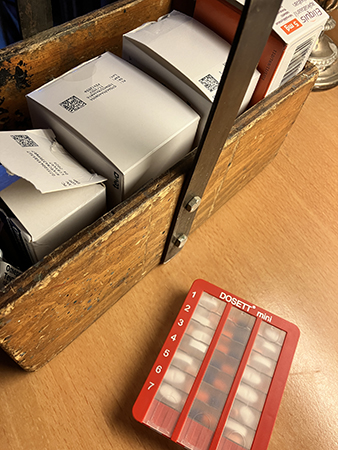 Mediciner i låda och dosett