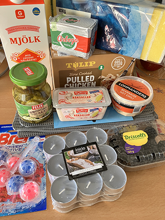 Mjölk pastej svampar pulled chicken gurka sås räksallad bär ljus toarent diskunderlägg