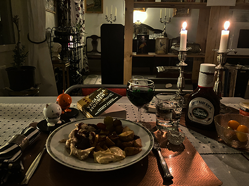 Pulled chicken med klyftor två såser tomater primitivo Hopptisarna Ynglingamorden o tända ljus