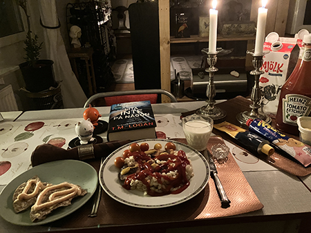 Söndagsmiddag kycklingkorv o makaroner med Hopptisarna och Lita inte på någon