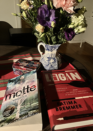 Böckerna Våroffer och Ligan