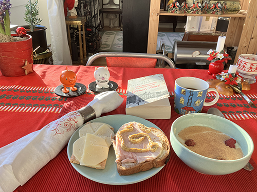 Grötfrukost med Hopptisarna De fenomenala fruntimren o hallon på gröten