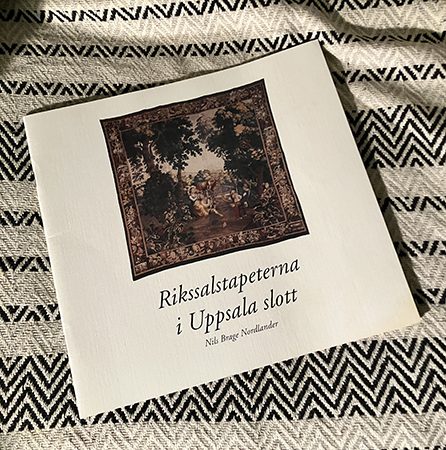 Boken Rikssalstapeterna i Uppsala slott