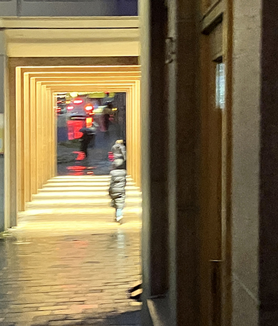 Blöt morgon Vaksalagatan dec 2025