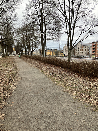 Lindallén mellan Main Street och järnvägen