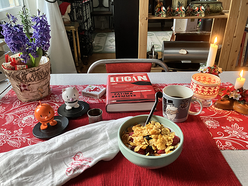 Frukost med Hopptisarna Ligan tända ljus hyacint o fil