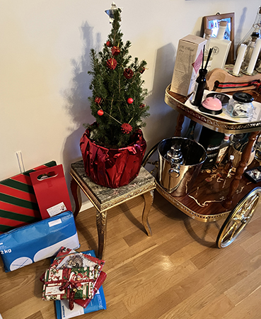 Min lille gran julklappar o drinkvagn