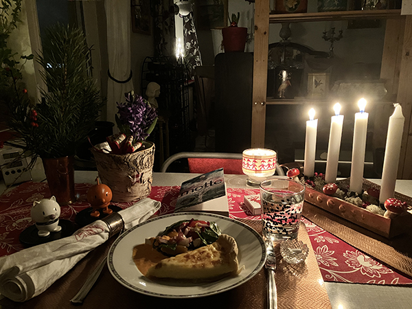 Tredjeadventmiddag Västerbottenpaj o sallad med Hopptisarna och Våroffer kopparstaken