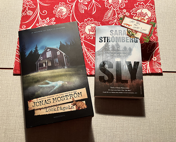 Böckerna Lockfågeln och Sly