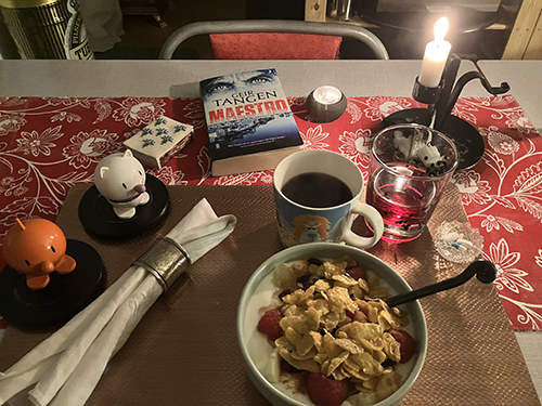 Onsdagsfrukost med Maestro Hopptisarna o levande ljus