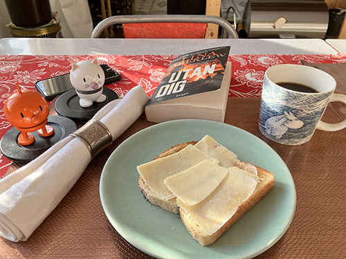 Rostat bröd o kaffe med Hopptisarna o Utan dig till hemmalunch