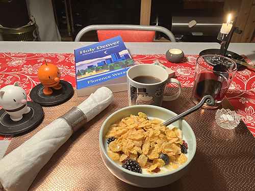 Torsdagsfrukost med Hopptisarna o Holy Denver Torsdagsfrukost med Hopptisarna o Holy Denver