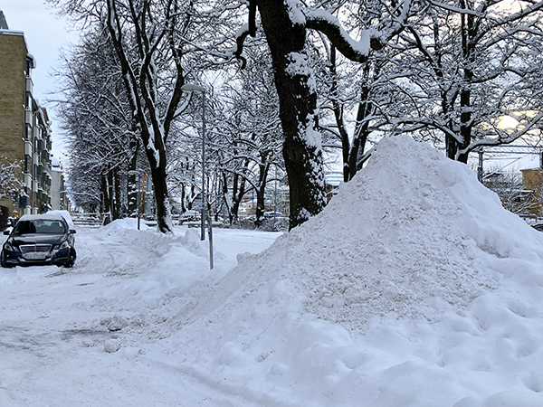 Väldigt mycket snö Storgatan