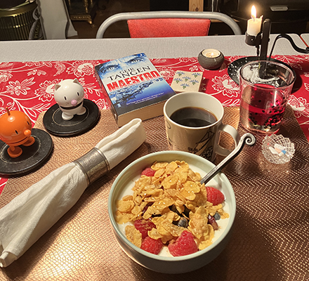 Filfrukost med Maestro Hopptisarna o levande ljus