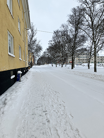 Bra plogat men inte sandat på gångbanan St Olofsgatan