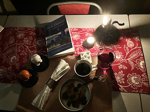 Fredagsfrukost med Hopptisarna o Holy Denver levande ljus